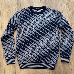 Men's Geometric Navy and Gray Sweater